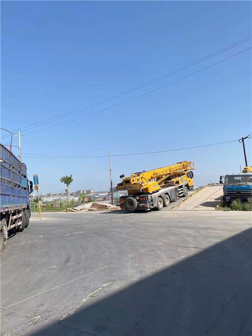 泰安市25吨吊车的租赁价格大概是多少？