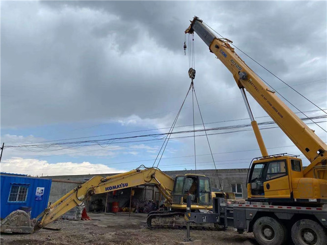 泰安市25吨吊车的工作半径是多少？