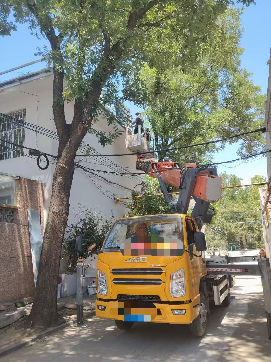 泰安市高空作业车能吊装重物吗？最大承载多少公斤？