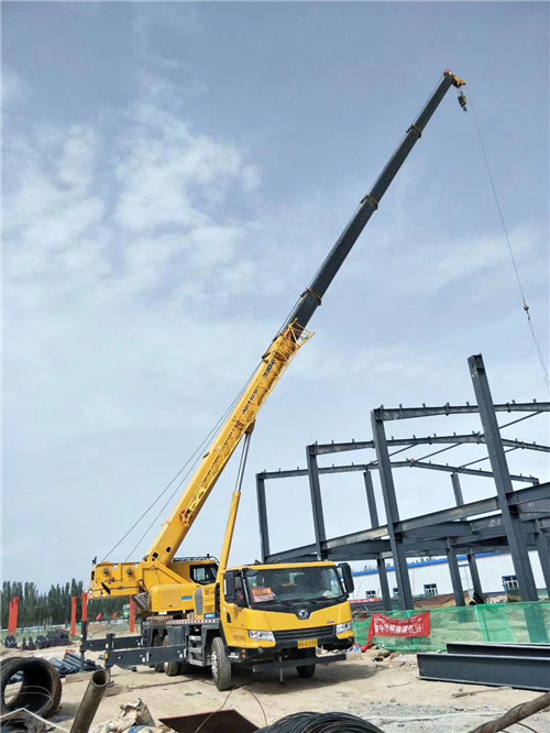 泰安市超高层建筑钢结构吊装案例